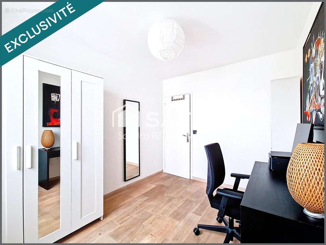 Photo 9 - Appartement à COURBEVOIE