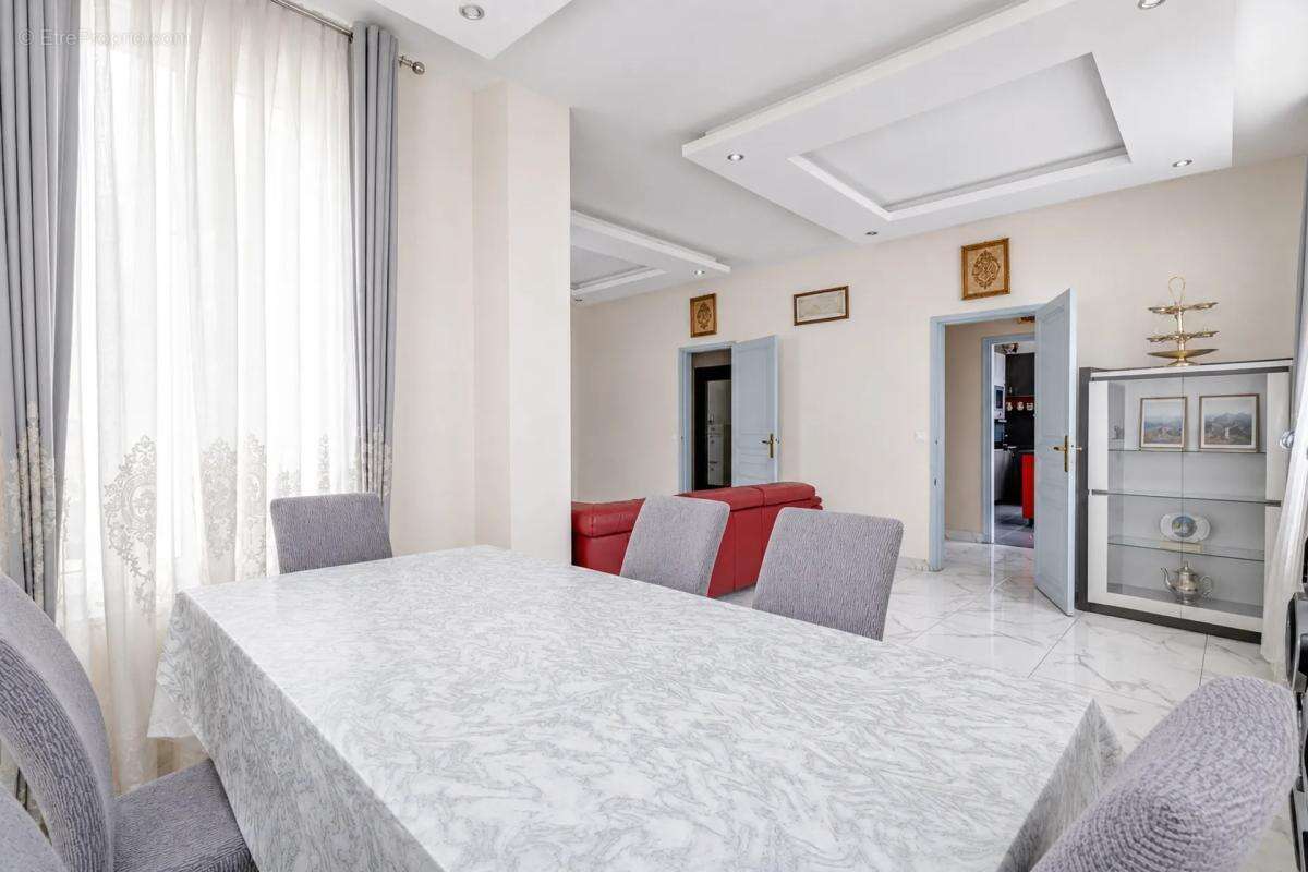 Maison de 5 pièces de 200 m² situé à Le Thillay - photo 18