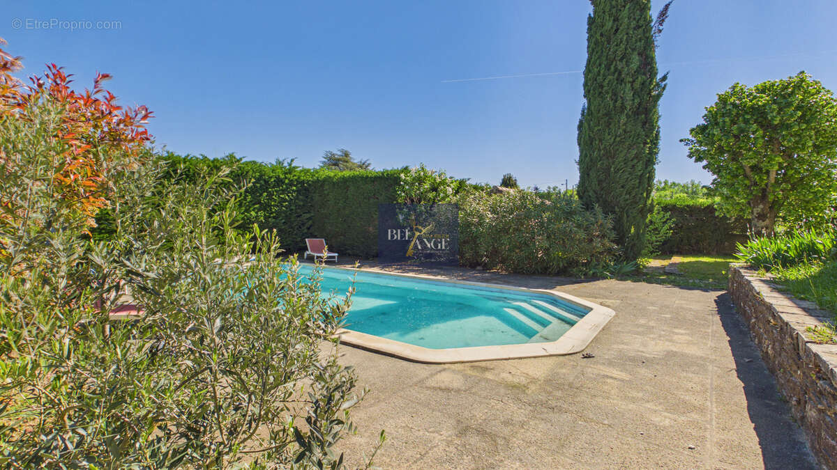 Maison à BERRIAS-ET-CASTELJAU