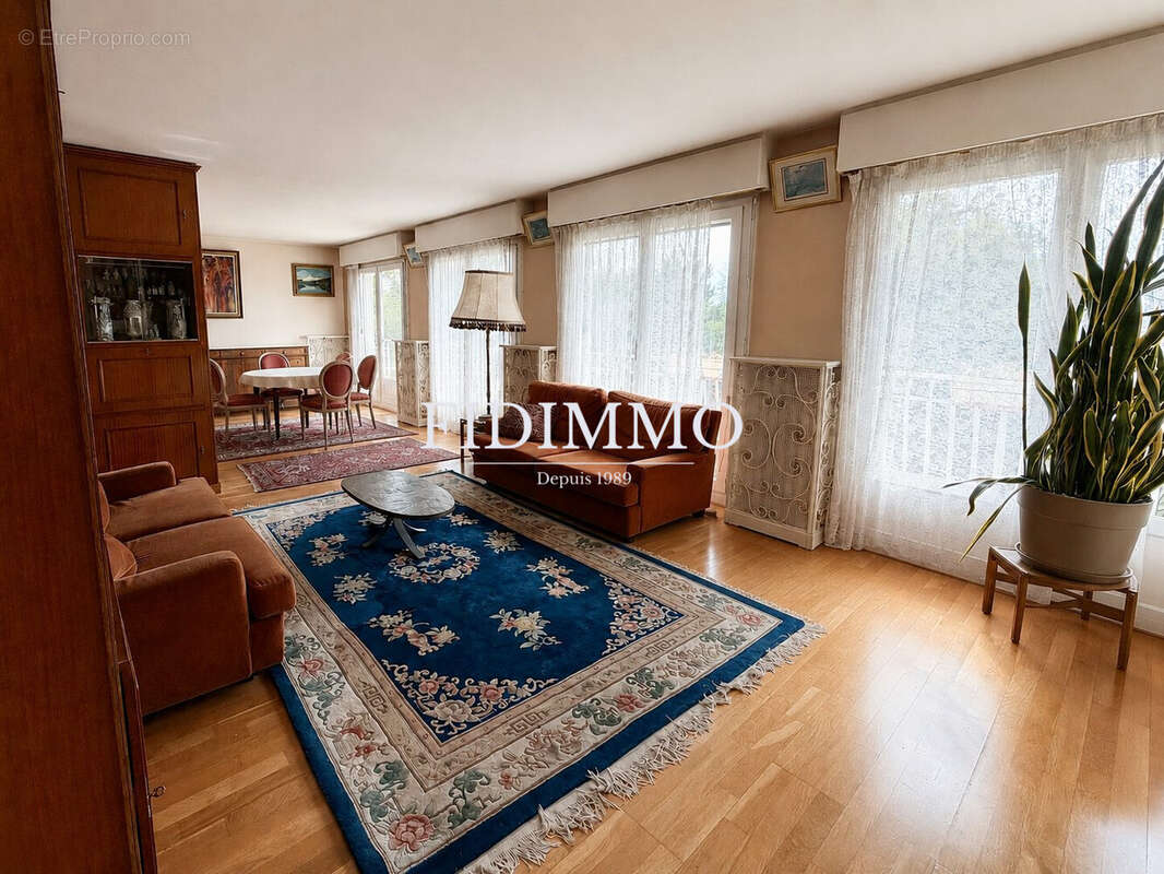 Appartement à CHENNEVIERES-SUR-MARNE