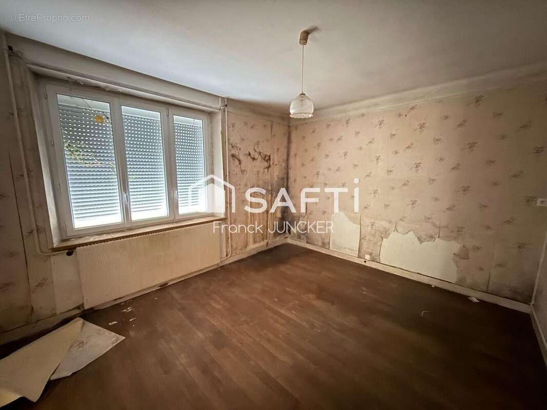 Maison 70 m² à Champsecret  - photo 6
