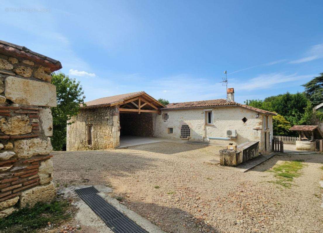 Maison à CLAIRAC