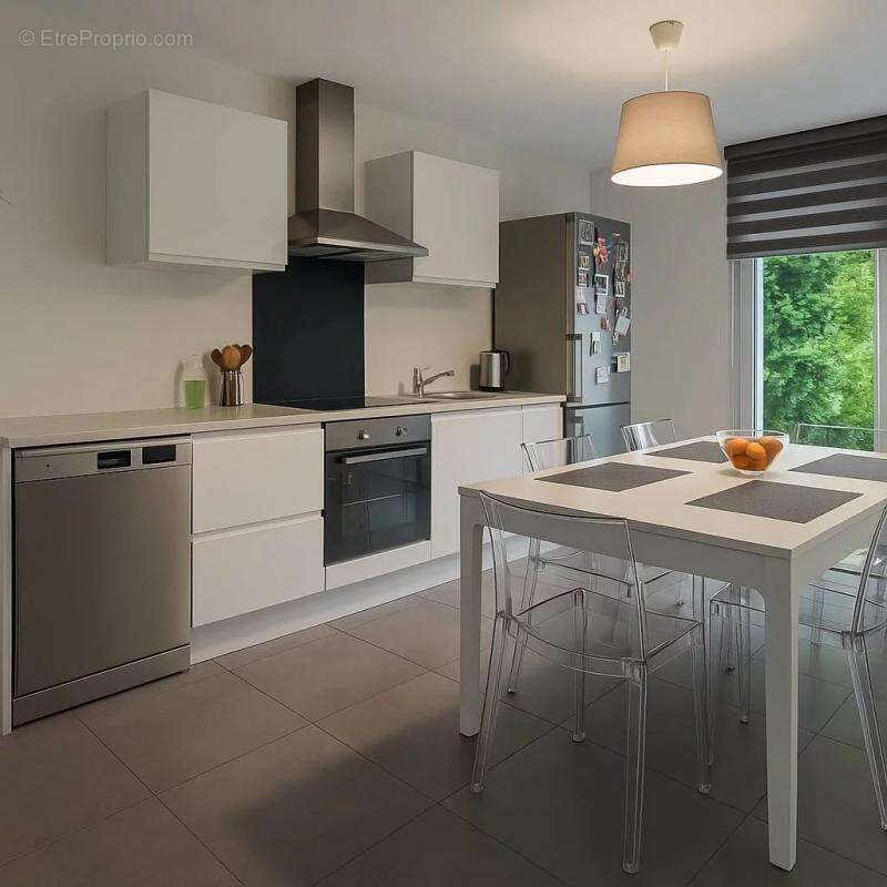 Maison à SAINT-GENIS-LAVAL