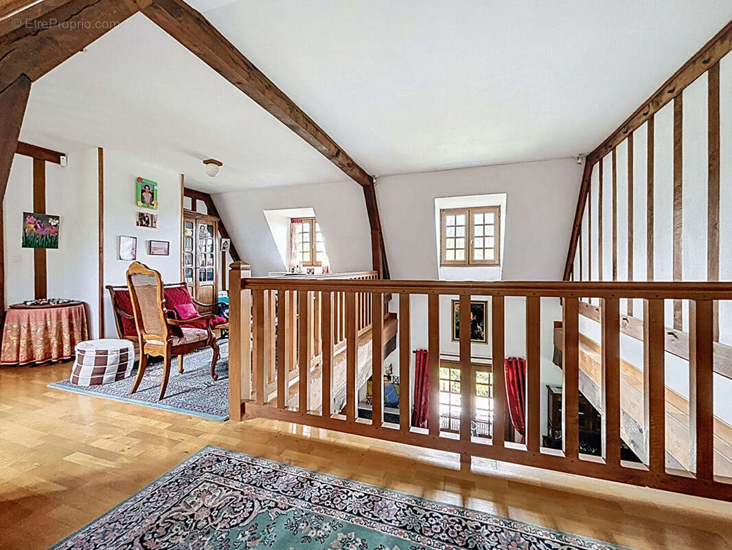 Maison à SAINT-PIERRE-SUR-DIVES