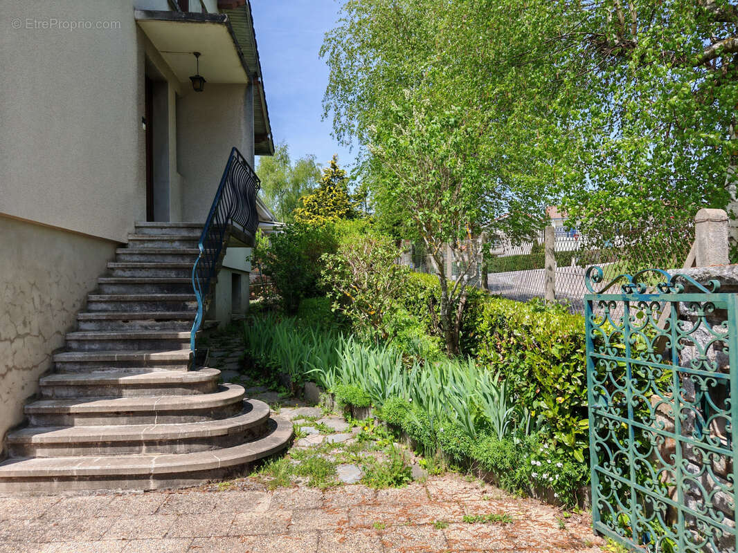 Maison à SAINT-DIDIER-EN-VELAY
