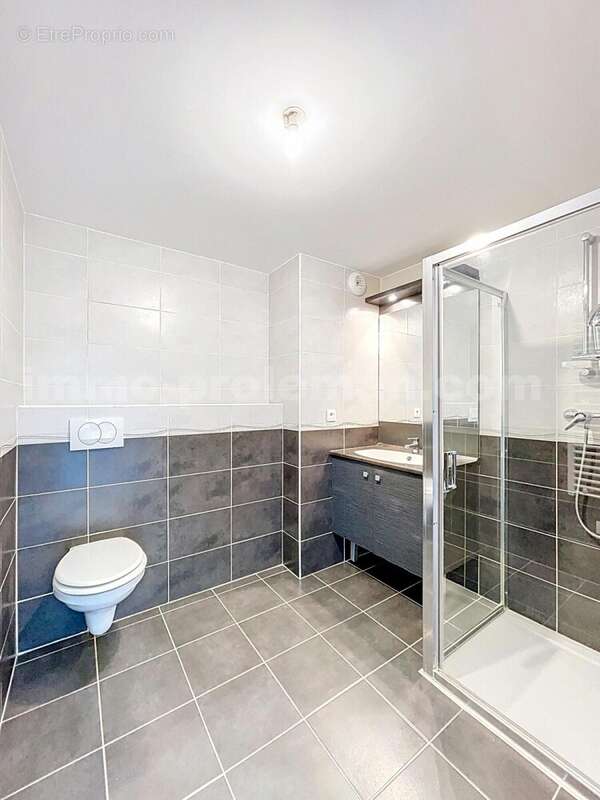 APPARTEMENT_T2_VILLE-LA-GRAND_frontière_suisse_genève_CEVA_SECTEUR_agréable_verdoyant_vue_dégagée_lumineux_investisseur_séjour_cuisine_chambre_salon - Appartement à VILLE-LA-GRAND