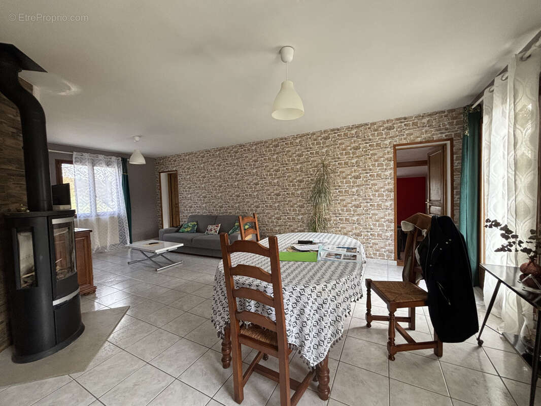 Maison à CHAMESSON