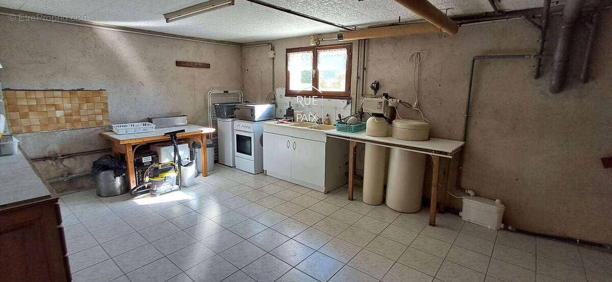 Maison à SAINT-GENEST-D&#039;AMBIERE