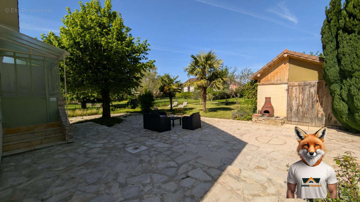 Maison à AVANNE-AVENEY