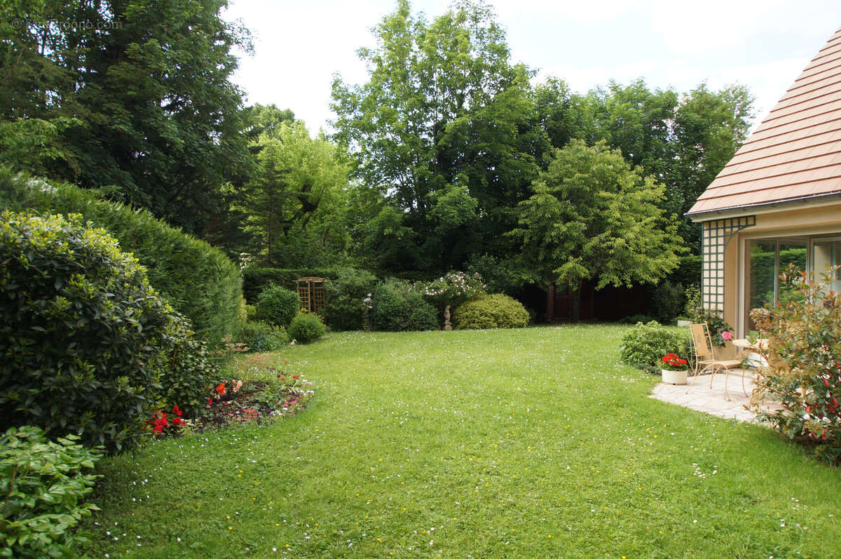 Maison à BURES-SUR-YVETTE