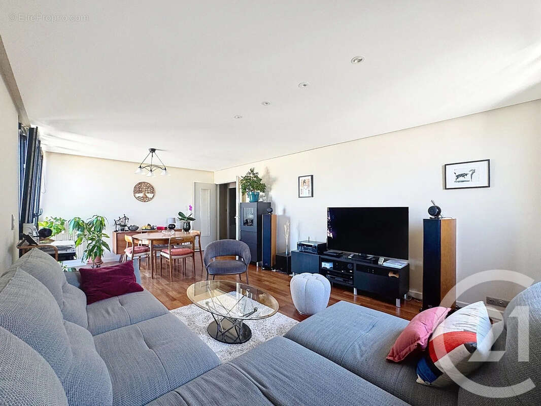 Appartement 79 m² à Reims  - photo 4