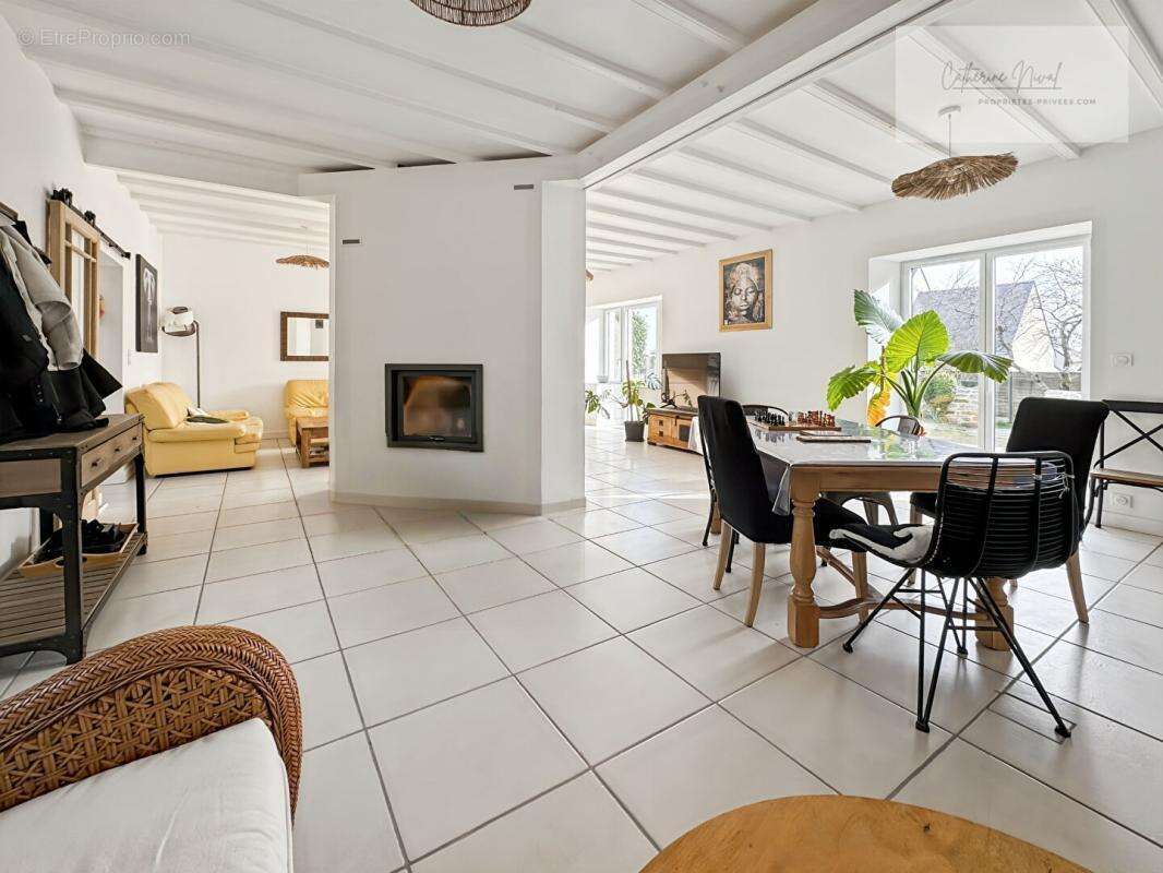 Maison ,   6 chambres , 260 m² .Terrain 2 700 m² .Guérande - photo 3