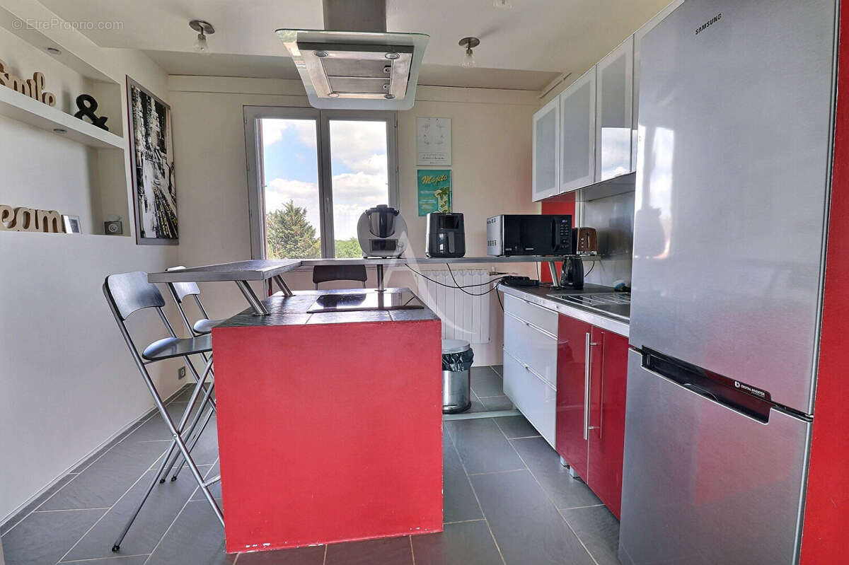 Appartement à LE MESNIL-LE-ROI