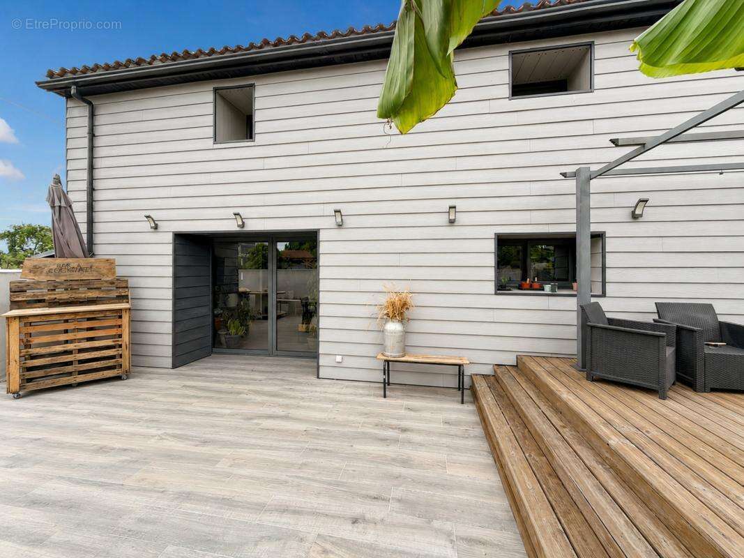 Maison 150 m² à Thenac  - photo 3