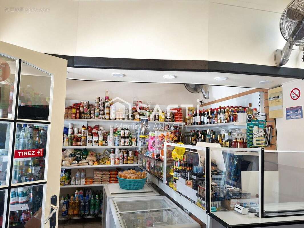 Appartement 100 m² à Fort-De-France  - photo 2