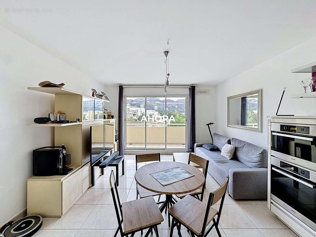 Appartement à MARSEILLE-8E