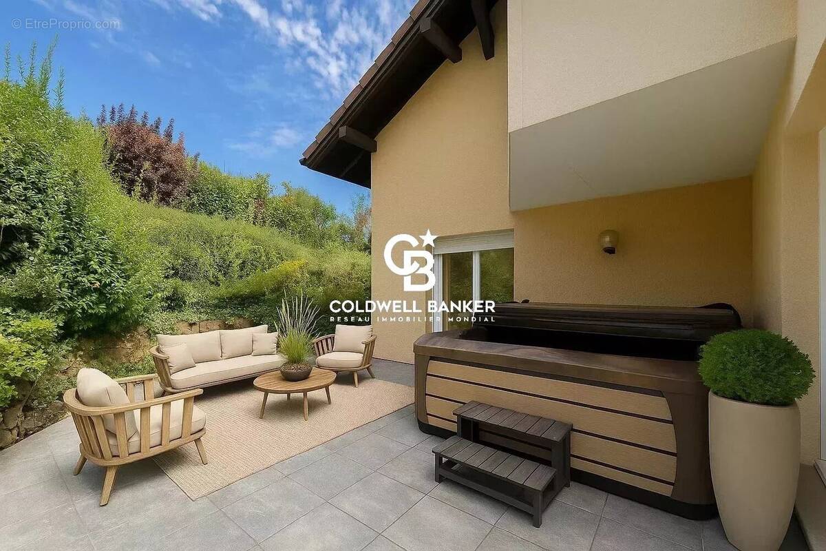 Maison à CRANVES-SALES