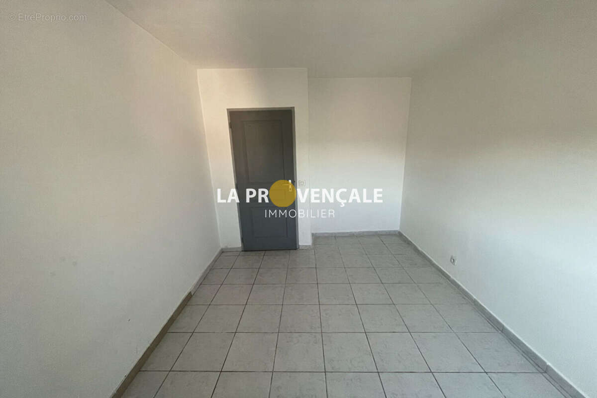 Appartement à POURCIEUX