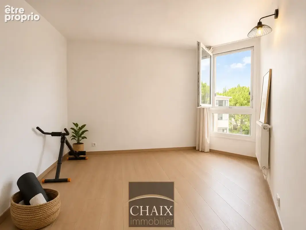 Aubagne   Résidence Les Arpèges : un superbe appartement T4 entièrement rénové, lumineux et prêt à vivre ! - photo 13