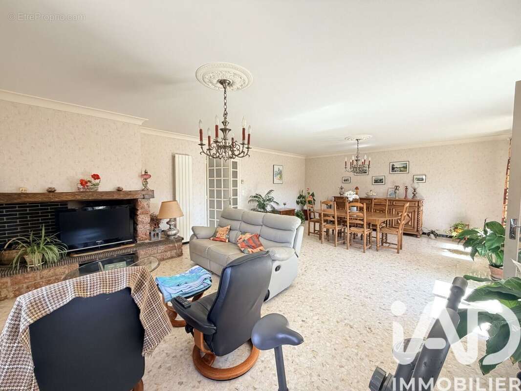 Maison 167 m² à Les Rives  - photo 4