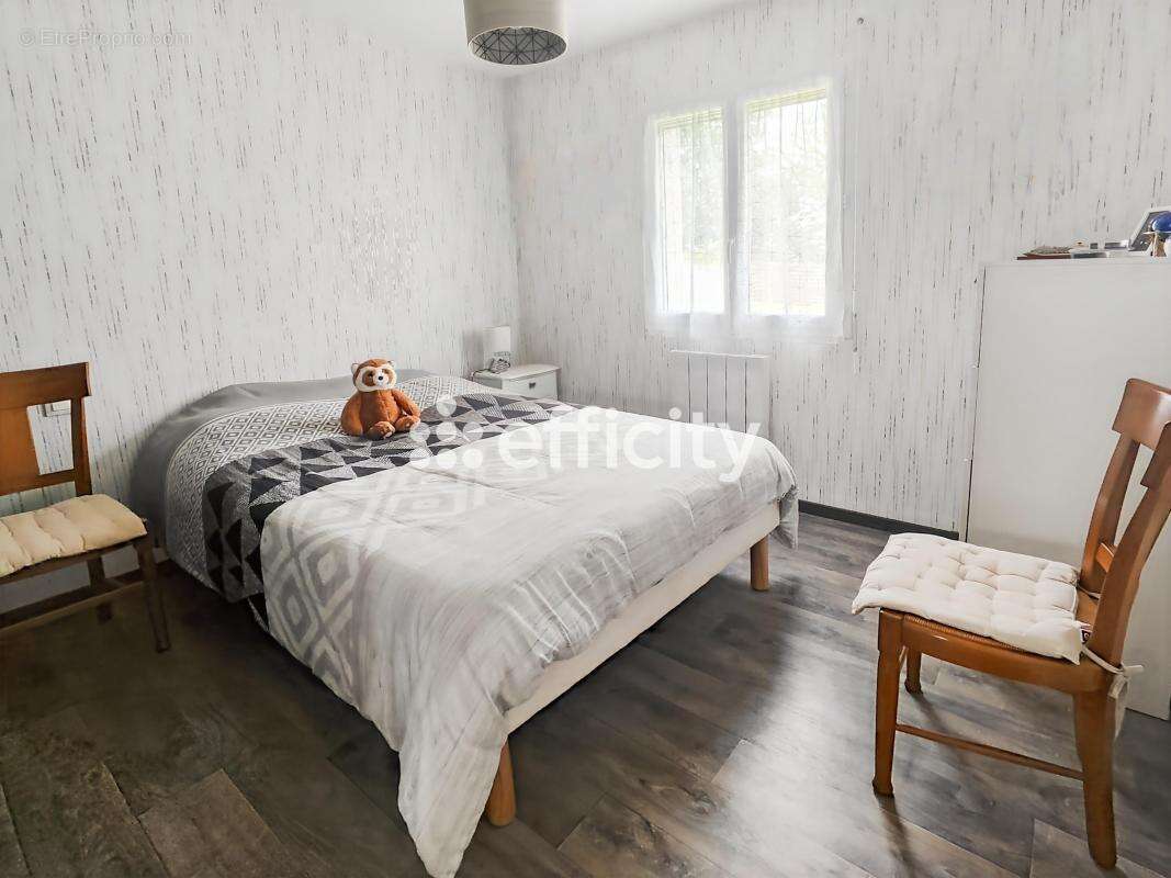 Maison 83 m² à Landevieille  - photo 10