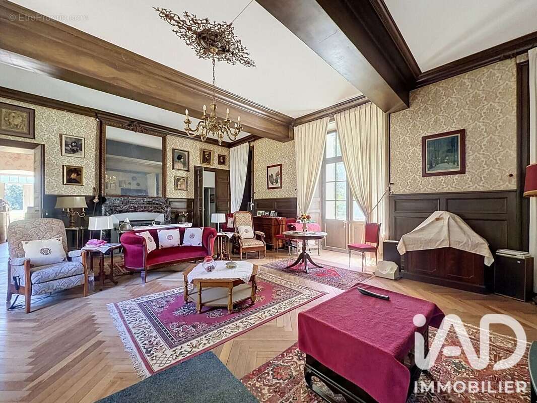 600 m² à Saint-Genest-D'ambiere  - photo 8