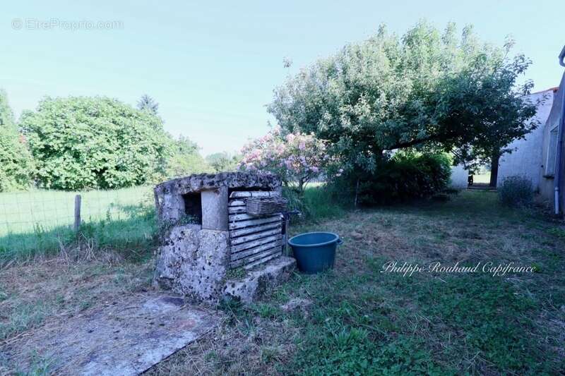 Maison à LA CHAPELLE-THEMER
