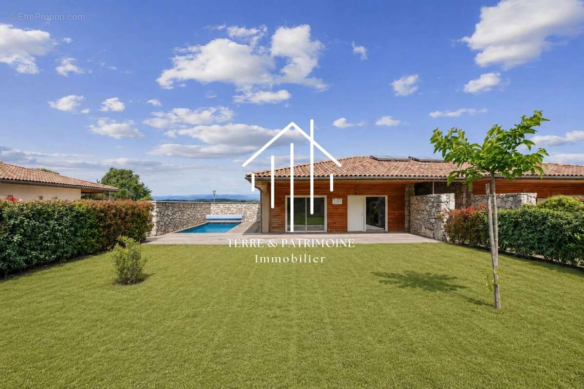 Domaine de caractère avec maison principale et hébergements indépendants – Sud Ardèche - photo 6