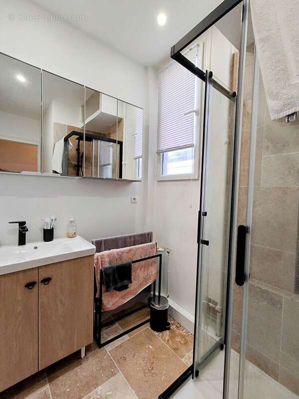 Appartement à PARIS-15E