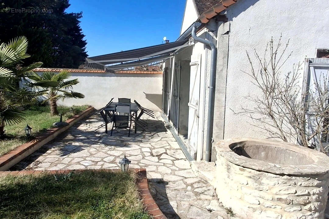 Maison à FLEURY-LA-VALLEE