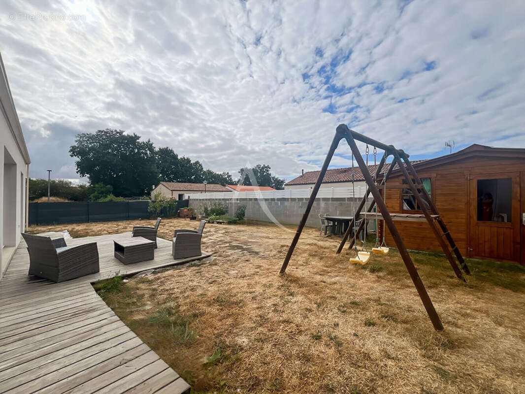 A vendre - maison t.4 récente - saint christophe du ligneron - photo 7