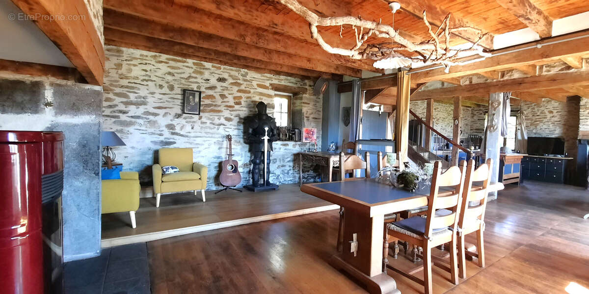 Maison à CROS-DE-RONESQUE