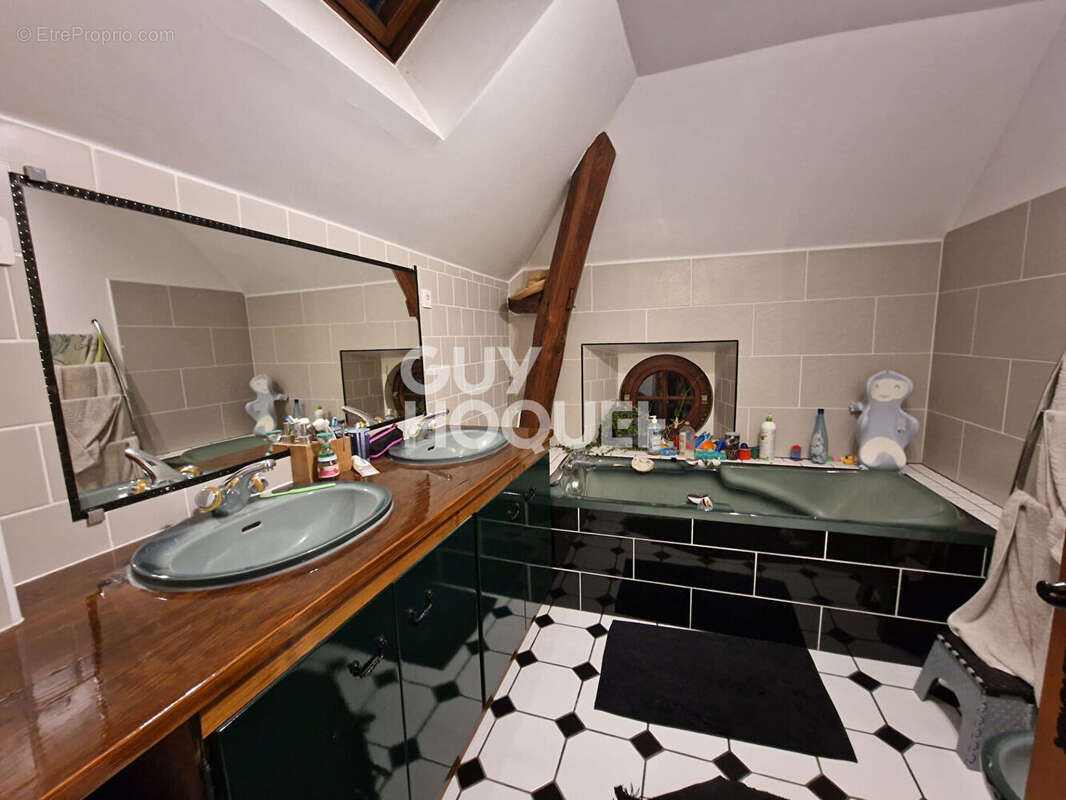 Maison à MILLY-LA-FORET