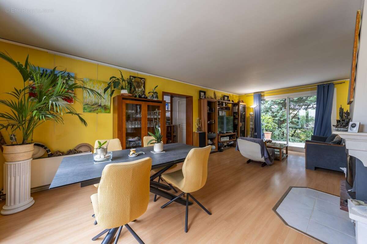 Maison à BOISSISE-LE-ROI