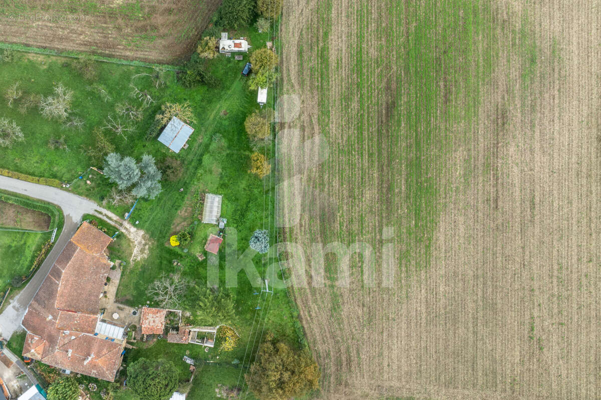 Maison à CHATEAUNEUF-DE-GALAURE