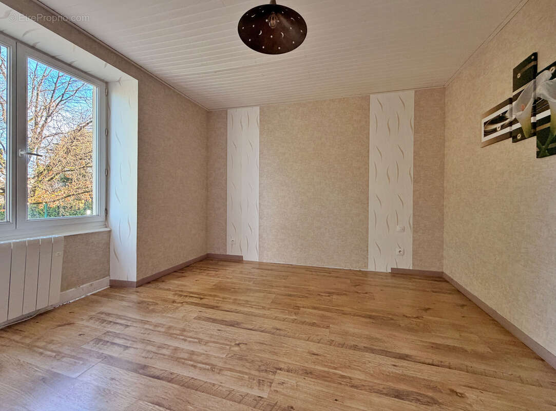 Maison à VILLEFONTAINE