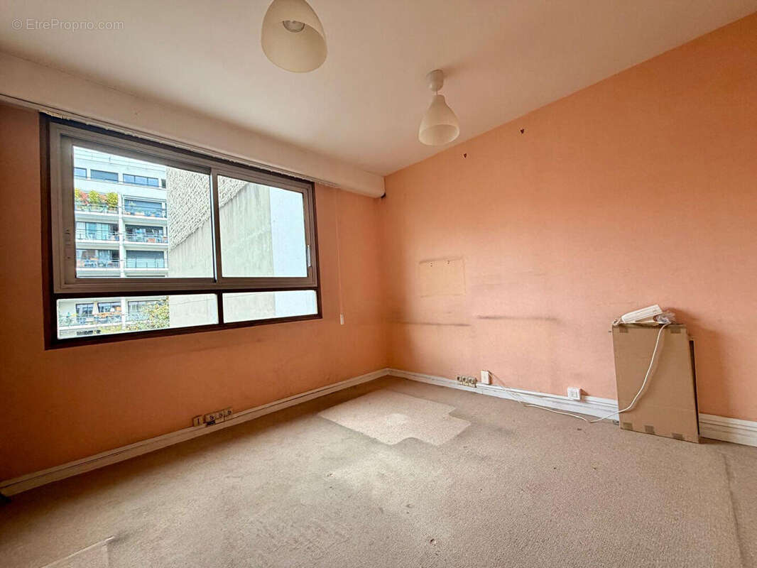 Appartement à PARIS-19E