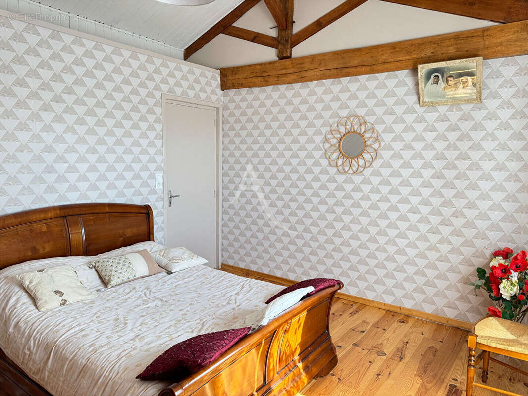 Maison à LE GUE-DE-VELLUIRE