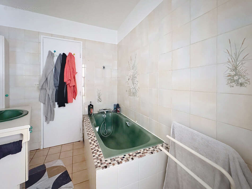 Maison à conforter proche centre - photo 6