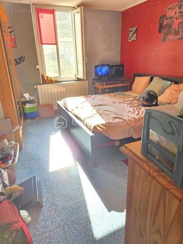 Appartement à SUMENE