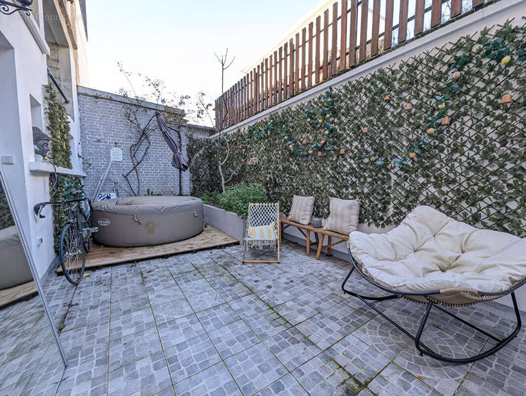 Appartement à FONTENAY-SOUS-BOIS