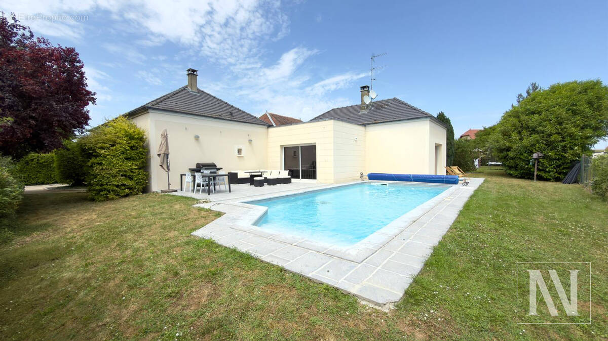 Maison à VILLECHETIF