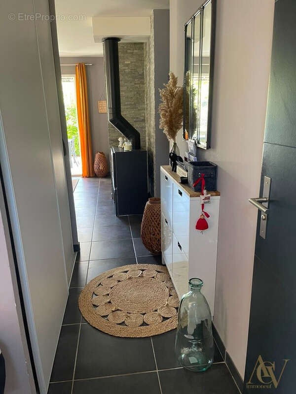 Maison 88 m² à Rocbaron  - photo 3