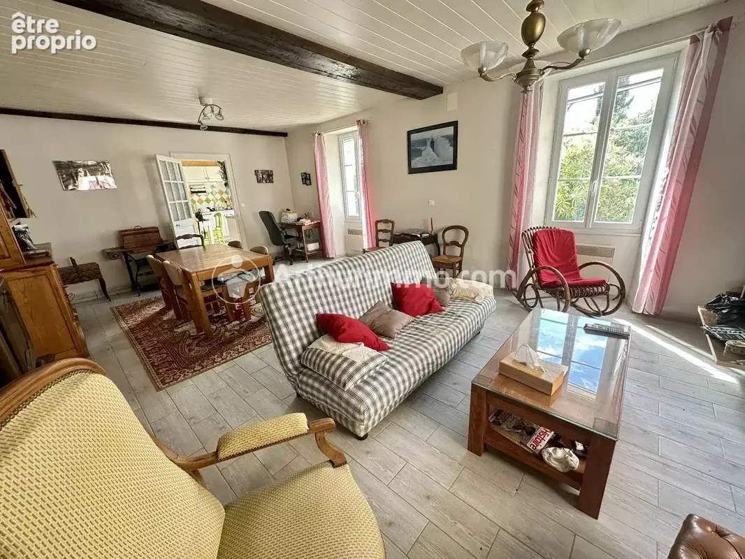 Maison  99 m², 3 ch + 2 granges attenantes - photo 16