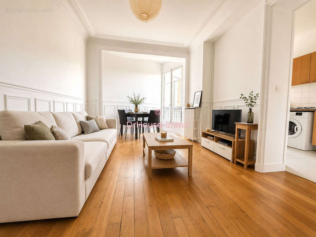 Appartement à PARIS-10E