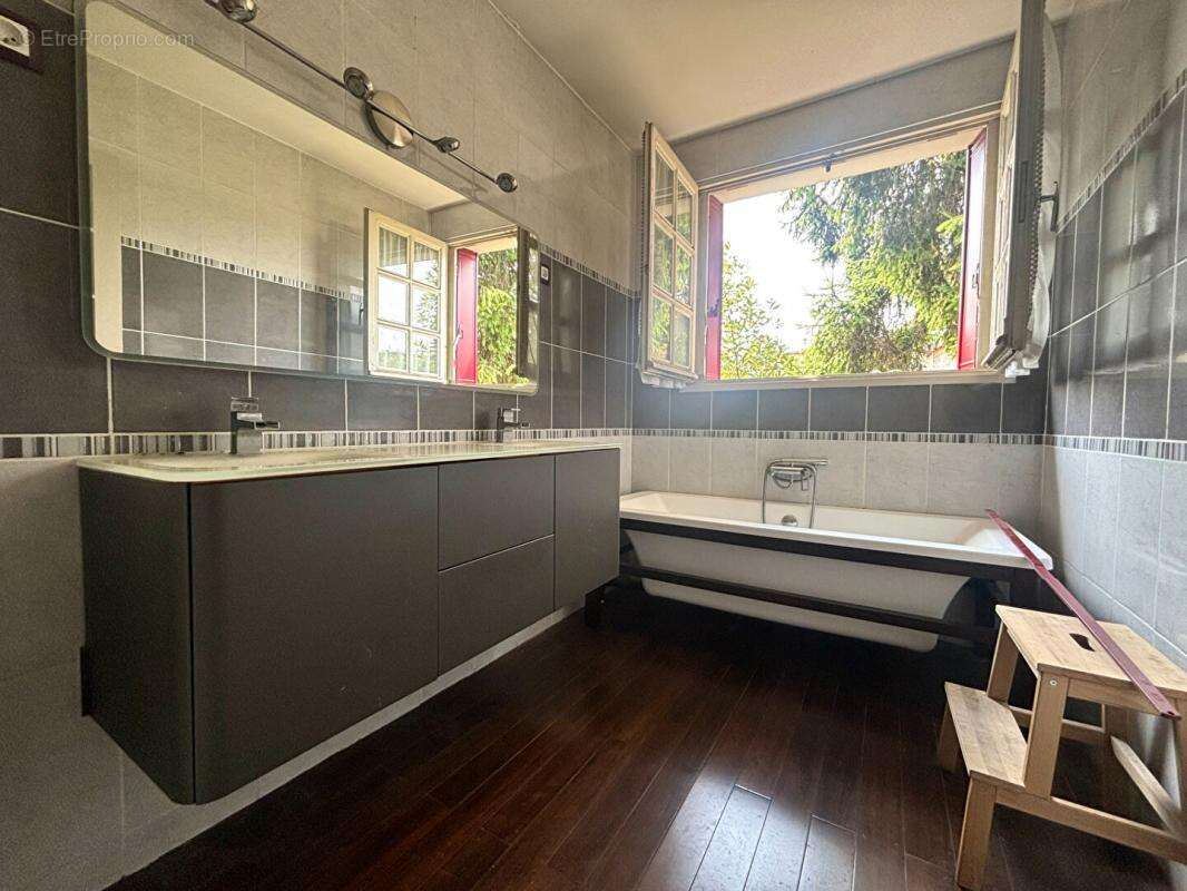 Maison à MAISONS-ALFORT