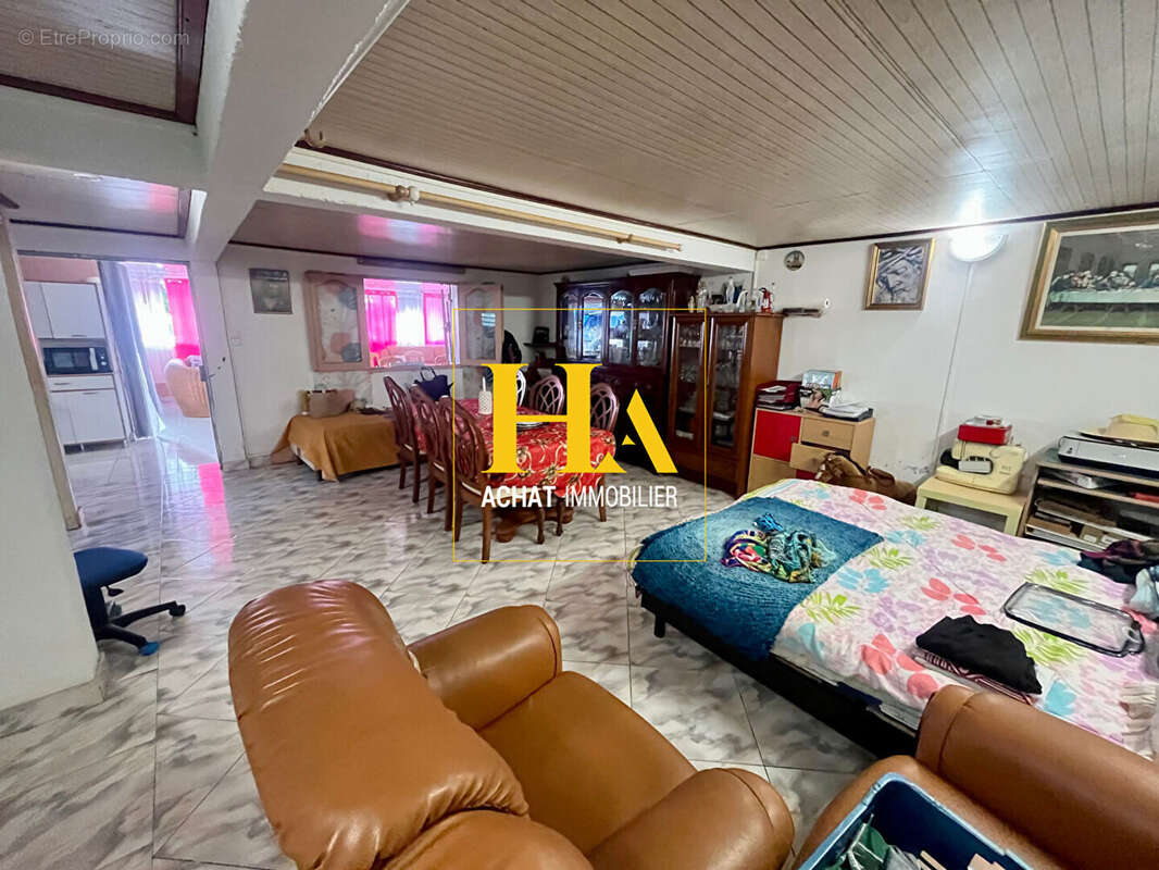 Ensemble  immobilier  de 3 logements - TAN ROUGE - photo 7