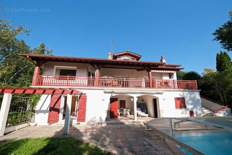 Maison à BASSUSSARRY