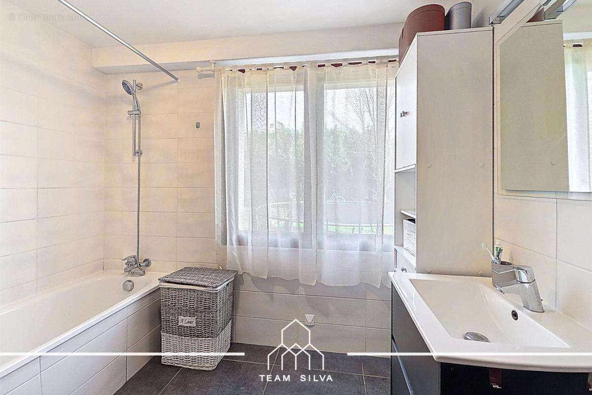 Appartement à TERNAY