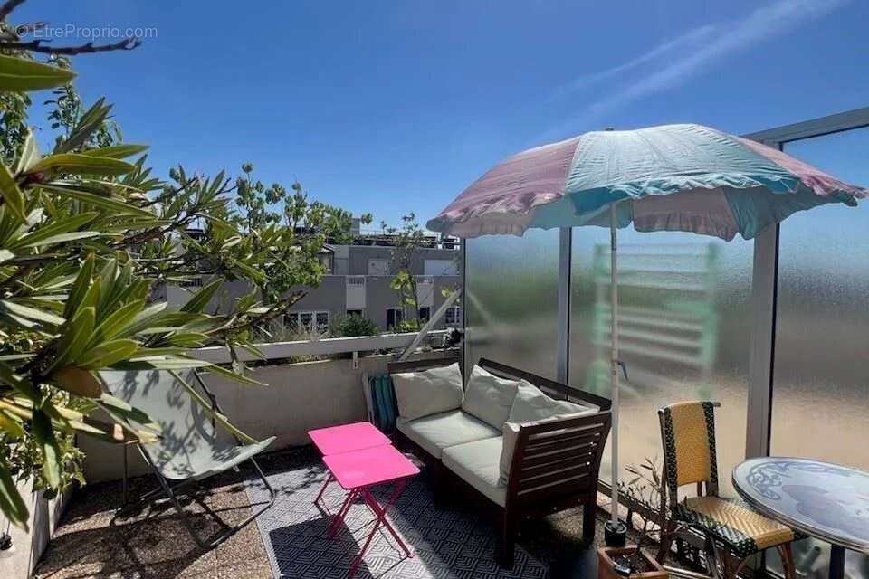 Appartement à PARIS-19E